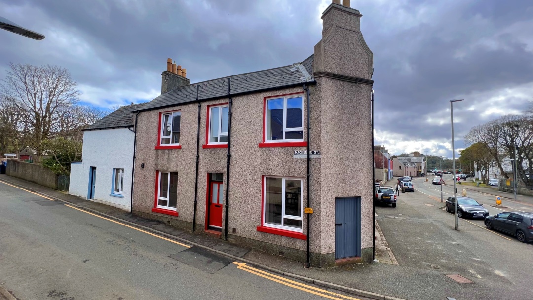 1 Mackenzie Street Derek Mackenzie Solicitors & Estate Agent